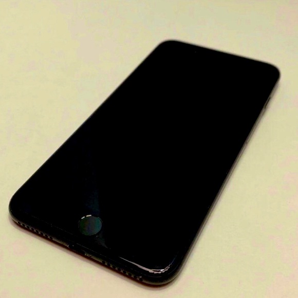 COPY - iPhone 7 Plus. Unlocked with clean IMEI. CAN BE USED WITH ANY CARRIER. - Picture 2 of 3